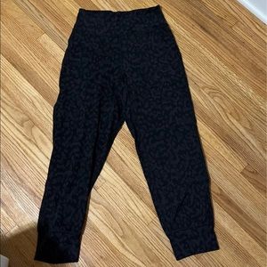 Align Cropped Jogger